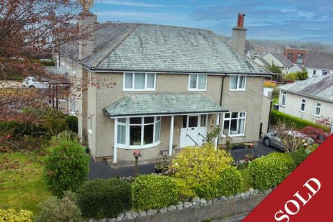 2 Beech Grove, Morecambe, LA4 6SW