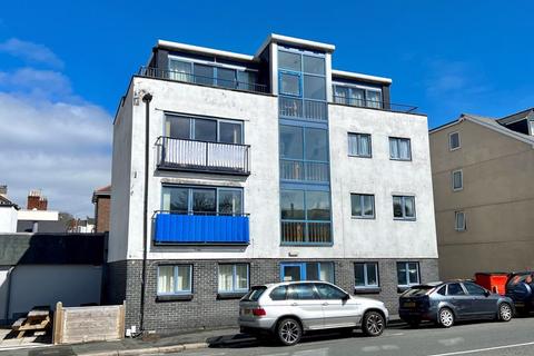 2 bedroom flat for sale, Albert Road, Devonport, Plymouth. A fabulous and stylish 2 double bedroomed 1st floor flat in convenient setting