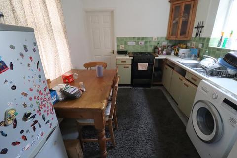 4 bedroom end of terrace house for sale - St Pauls Road, South Luton, Luton, Bedfordshire, LU1 3RX