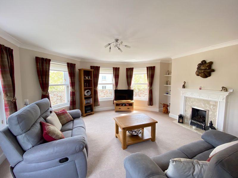 Victoria Park, Ayr 3 bed flat £250,000