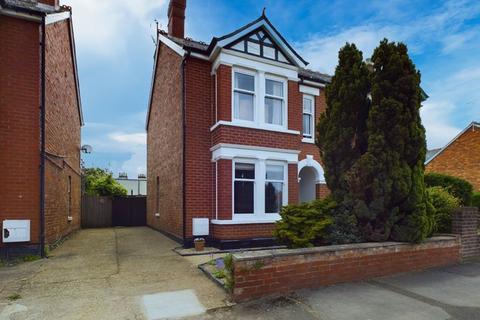 25 Central Road, Gloucester, GL1 5BY