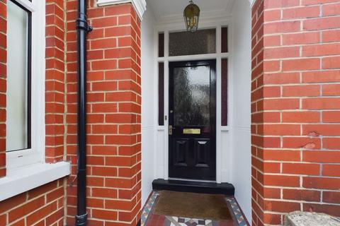 25 Central Road, Gloucester, GL1 5BY