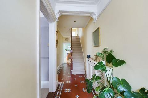25 Central Road, Gloucester, GL1 5BY
