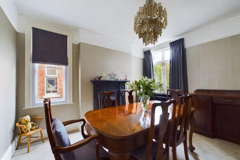 25 Central Road, Gloucester, GL1 5BY