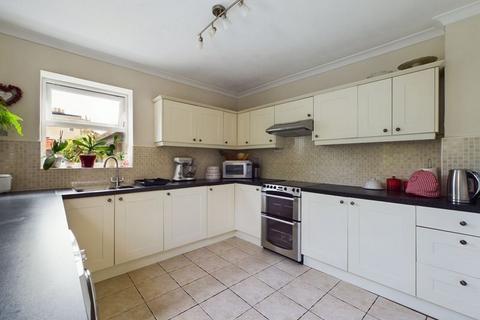 25 Central Road, Gloucester, GL1 5BY