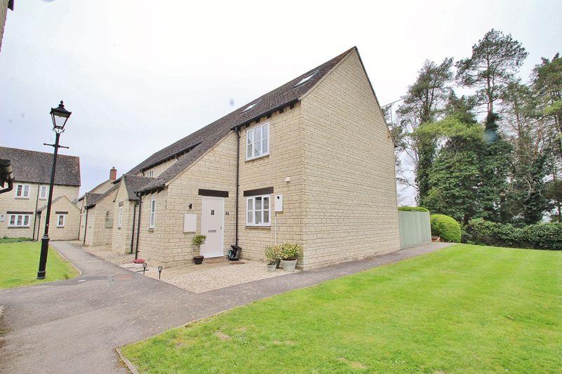 BRADWELL VILLAGE, NEAR BURFORD OX18 4XG 3 bed end of terrace house £