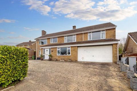 5 bedroom detached house for sale, Coombe Close, Castle Cary