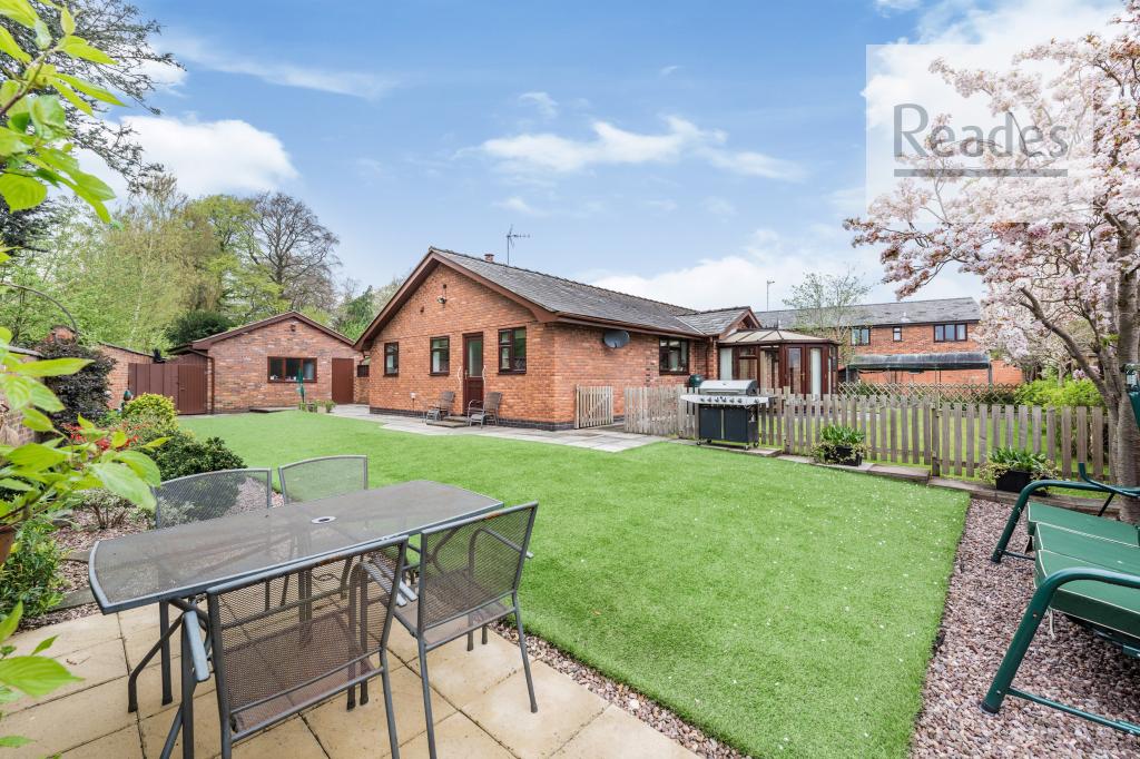 Warren Hall Court, Broughton CH4 0 3 bed detached bungalow for sale £