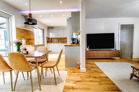 5 bedroom end of terrace house for sale, Capgrave Crescent, Bristol, BS4