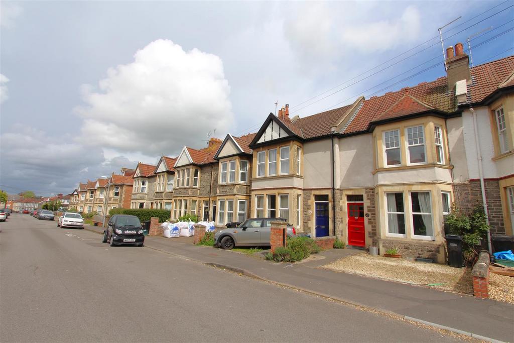 West View Road, Keynsham, Bristol 4 bed house for sale £495,000