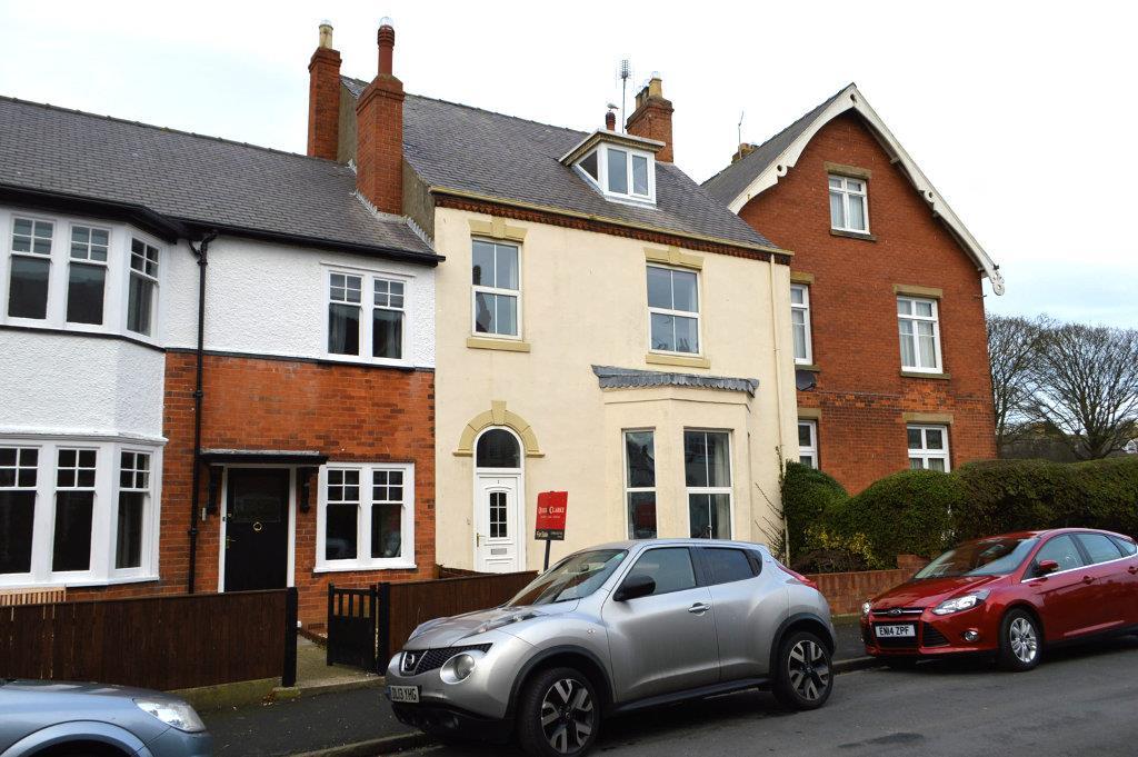 Burton Road, Hornsea 5 bed house £825 pcm (£190 pw)