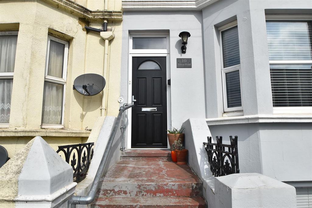 Tower Road, St. LeonardsOnSea 3 bed £1,100 pcm (£254 pw)