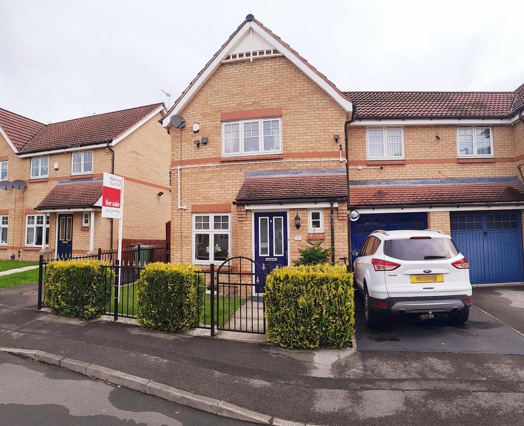 Tavistock Park Leeds 3 Bed Semi Detached House For Sale £230 000