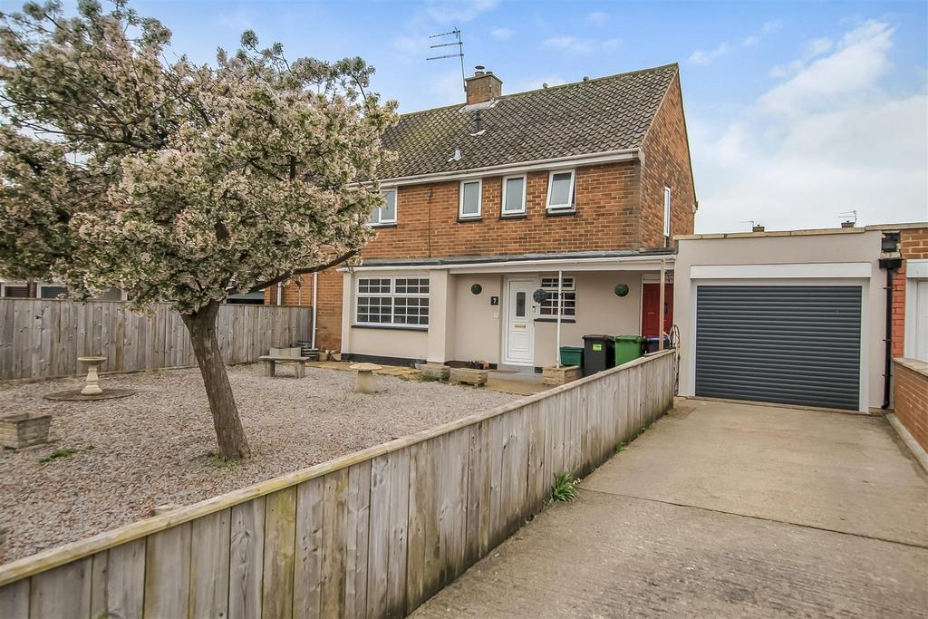 Macmillan Road, Newton Aycliffe 4 bed semidetached house for sale £