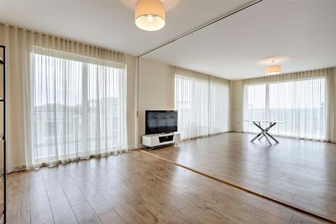 3 bedroom penthouse to rent, Northrop Road, Cambridge, CB2