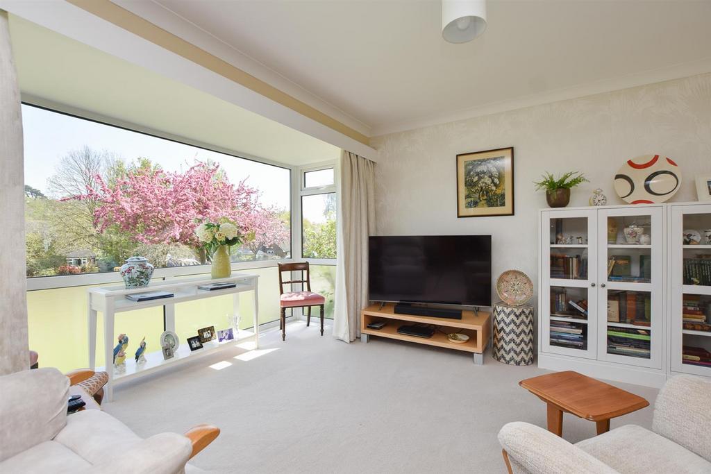 Gillsmans Park, St. LeonardsOnSea 5 bed detached house £675,000