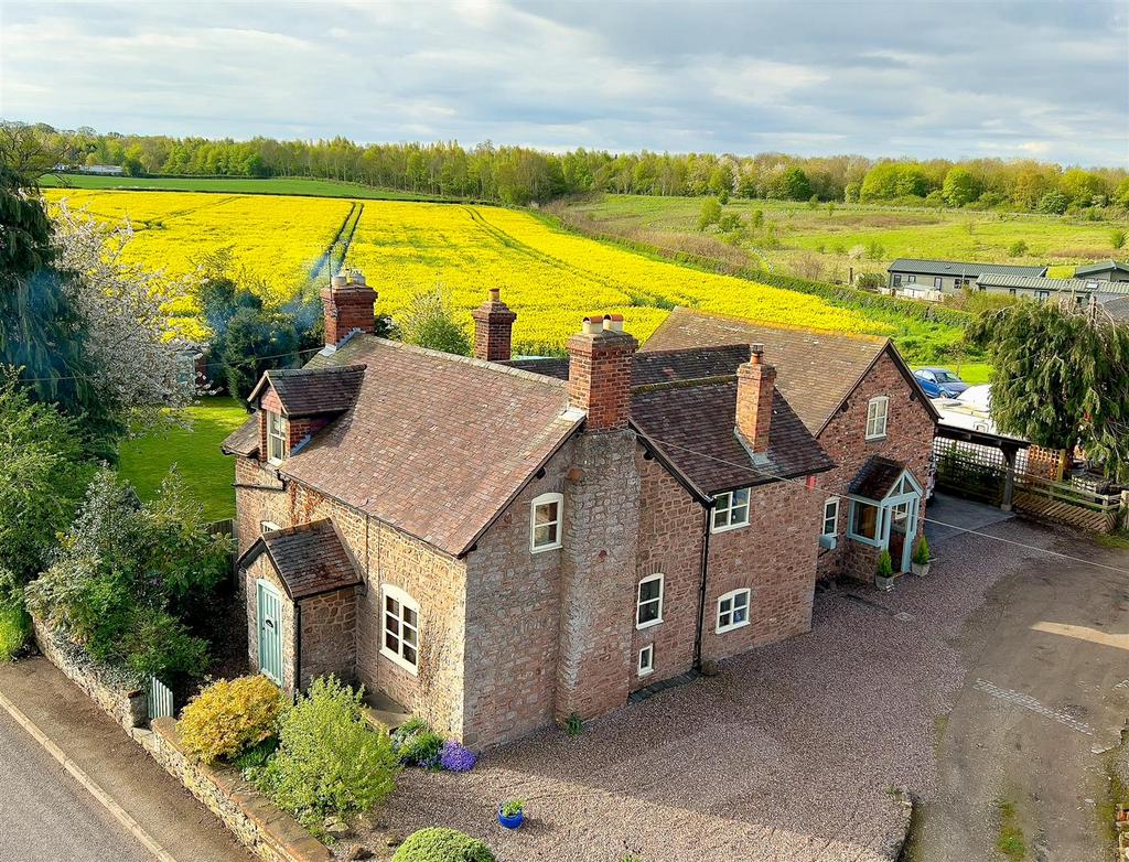 Montford Bridge, Shrewsbury 4 bed detached house for sale £625,000