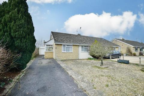 23 Bettertons Close, Fairford, GL7 4HY