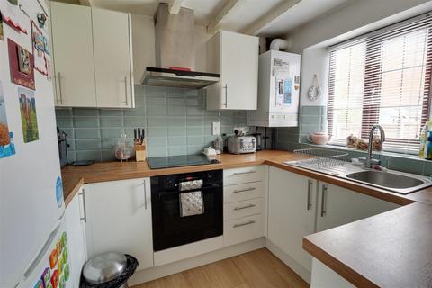 4 Chapman Way, Cheltenham, GL51 3NE