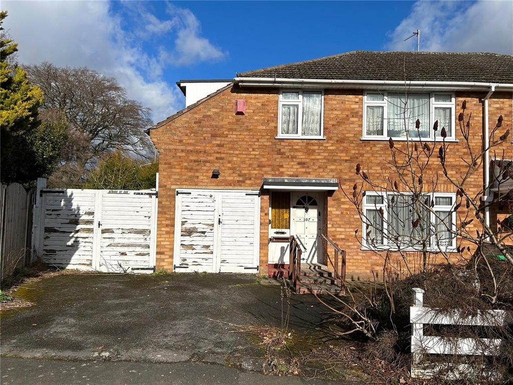 Harborne Road, Oldbury, West Midlands 4 bed semidetached house for