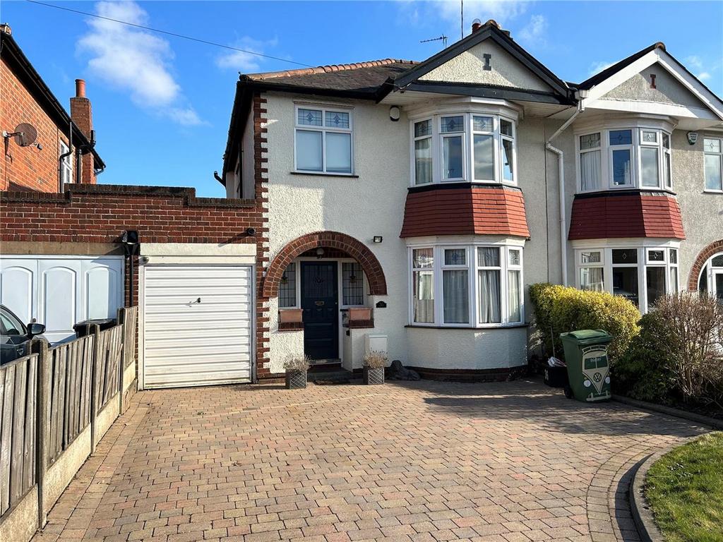Astley Avenue, Halesowen 3 bed semidetached house £390,000