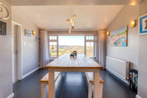 Maygrove Cross Park, Berrynarbor, Ilfracombe, EX34 9SZ