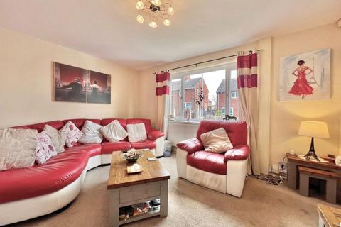 17 Clayroyd, Worsbrough, Barnsley, S70 5ET