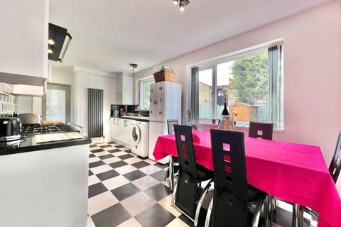 17 Clayroyd, Worsbrough, Barnsley, S70 5ET