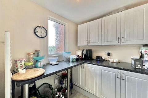 17 Clayroyd, Worsbrough, Barnsley, S70 5ET