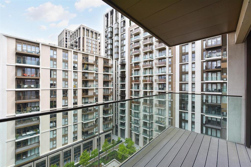 Lincoln Apartments, White City... 2 bed apartment £990,000