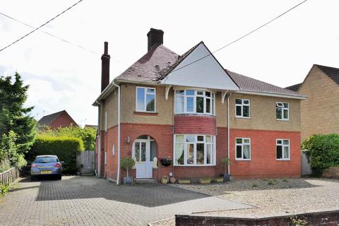 5 bedroom detached house for sale - Lickhill Road, Calne