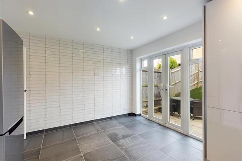 8 Middlefields, Croydon, CR0 9LF