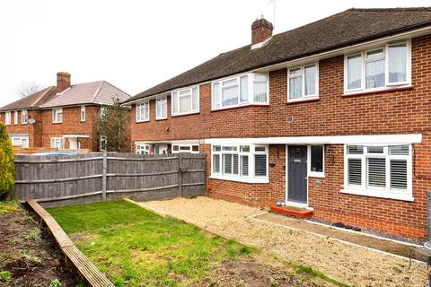 7 Bell Crescent, Coulsdon, CR5 3RX