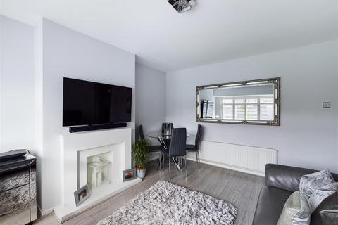 7 Bell Crescent, Coulsdon, CR5 3RX