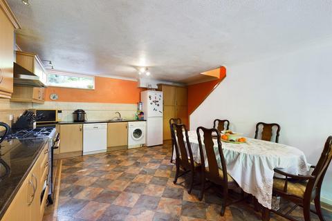 61 Brookscroft, Croydon, CR0 9NB