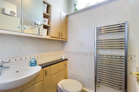 61 Brookscroft, Croydon, CR0 9NB