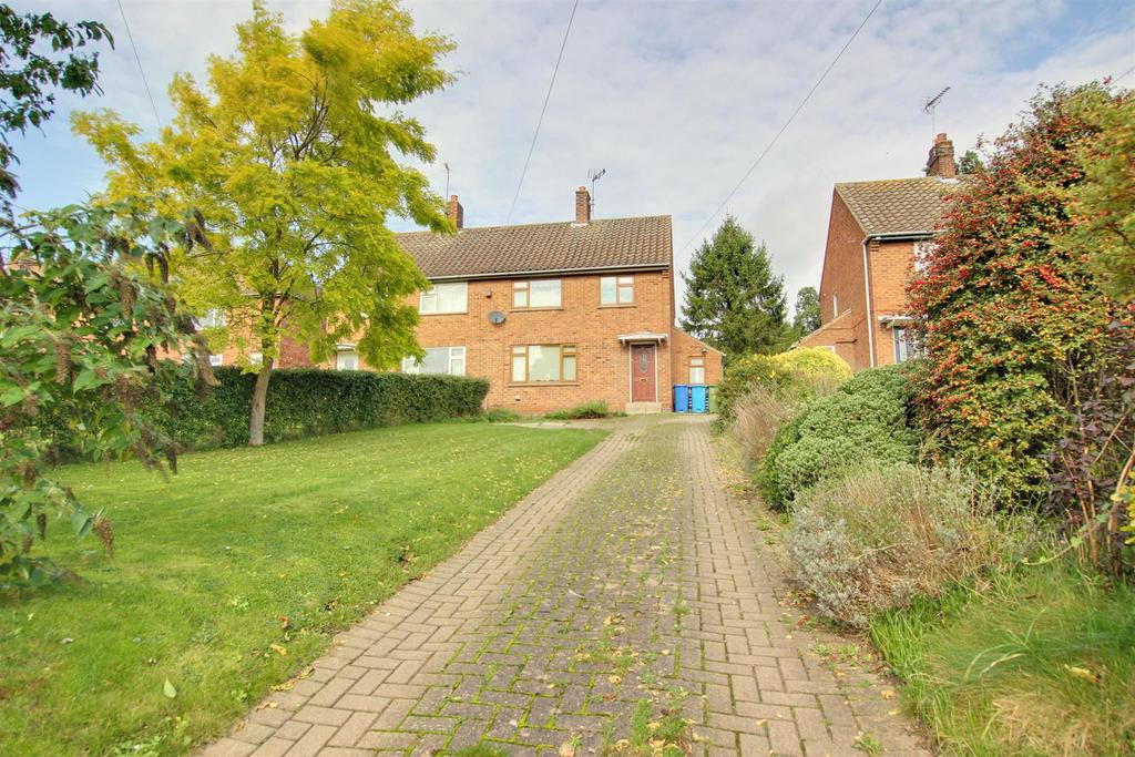 Main Street, Etton, Beverley 3 bed semidetached house for sale £190,000
