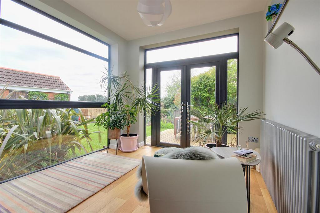 Grange Crescent, Tickton, Beverley 3 bed semidetached house for sale