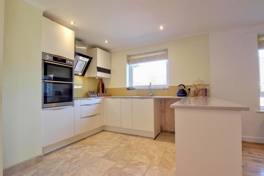 Minster Court, Beverley 2 bed apartment for sale £175,000