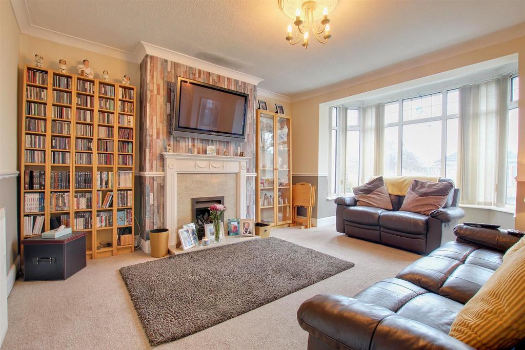New Road, Hornsea 5 bed detached house for sale £375,000