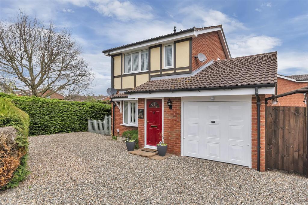 Middleton Road, Oswestry 3 bed detached house £295,000