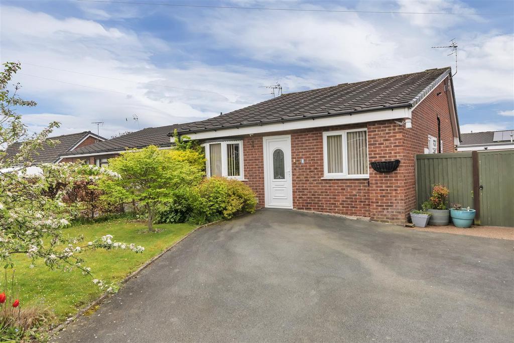 Sandringham Avenue, Oswestry 2 bed detached bungalow for sale £225,000