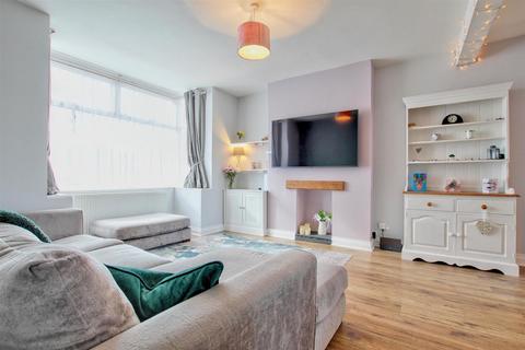 Alpha Cliff Road, Hornsea, HU18 1JW
