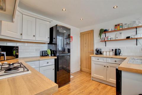 Alpha Cliff Road, Hornsea, HU18 1JW