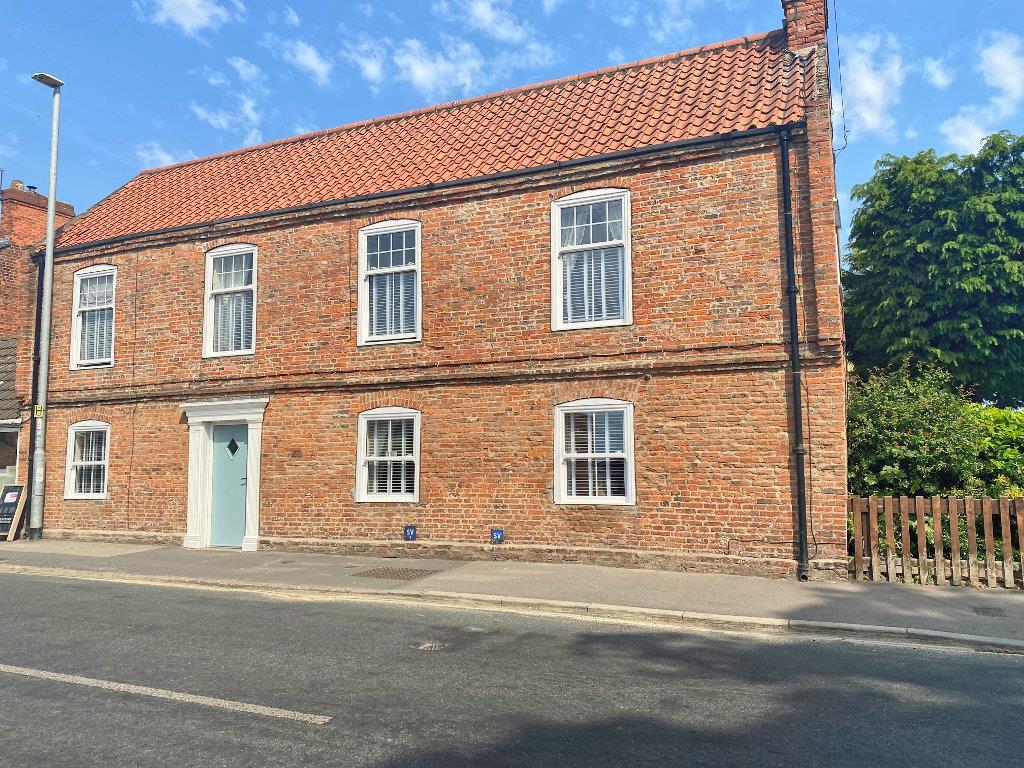 Millhouse Woods Lane, Cottingham 3 bed house for sale £299,995