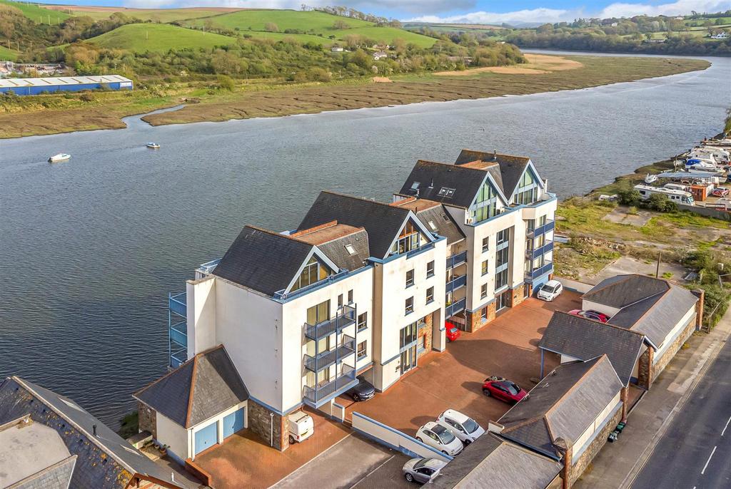 Bideford 3 bed apartment for sale £570,000
