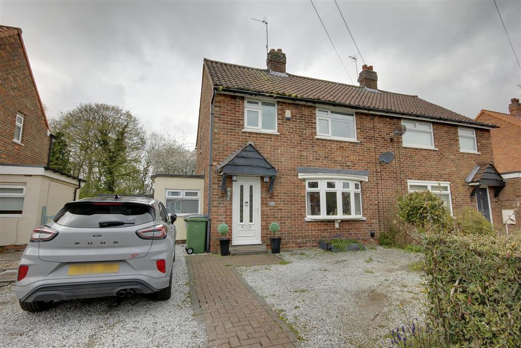 Plantation Drive, North Ferriby 3 bed semidetached house for sale £