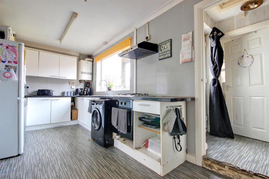 Schofield Avenue, Beverley 3 bed terraced house for sale £149,950