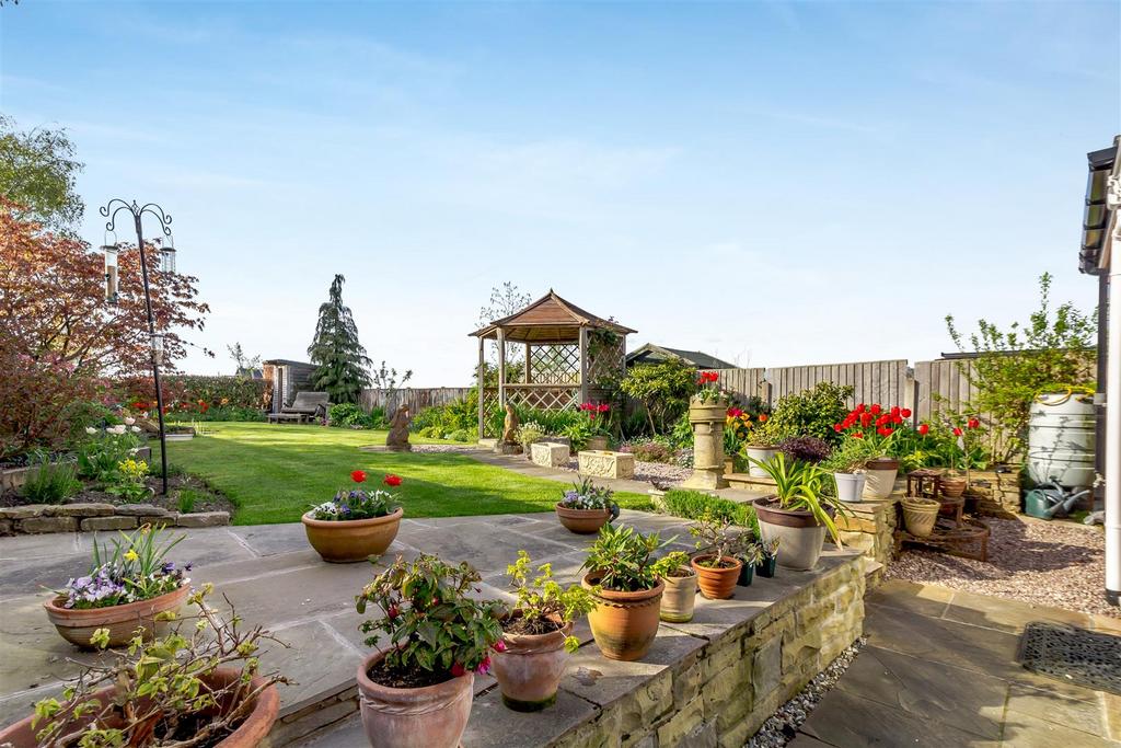 Cutthorpe Road, Chesterfield 4 bed house £475,000