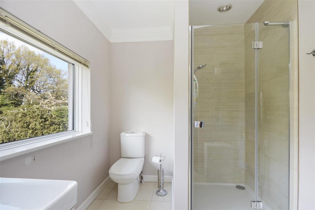 White Garth 316530 18.jpg